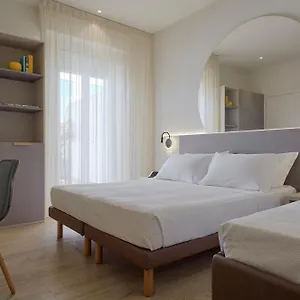 https://hotel-la-fenice-rimini.emilia-romagnahotels.net